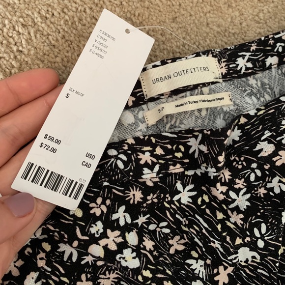 URBAN OUTFITTERS FLORAL MIDI SKIRT - Picture 3 of 3
